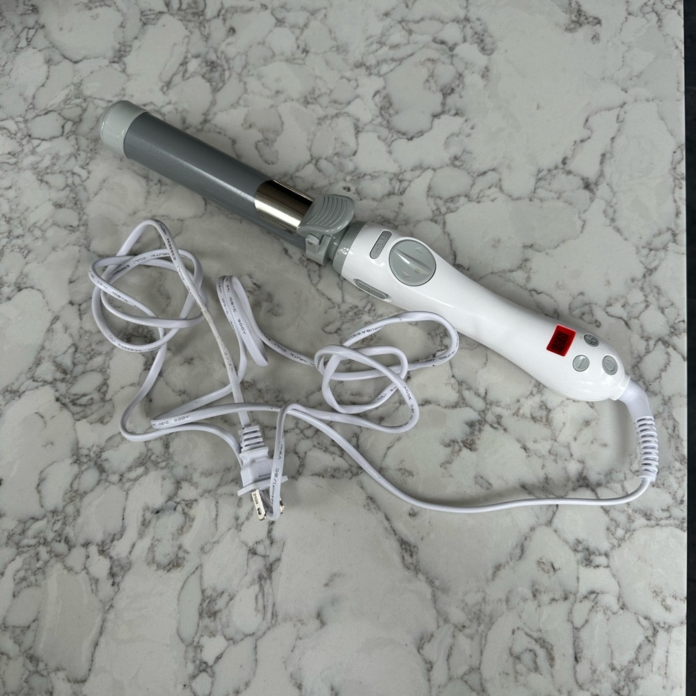 Beachwaver 1.25 barrel curling iron